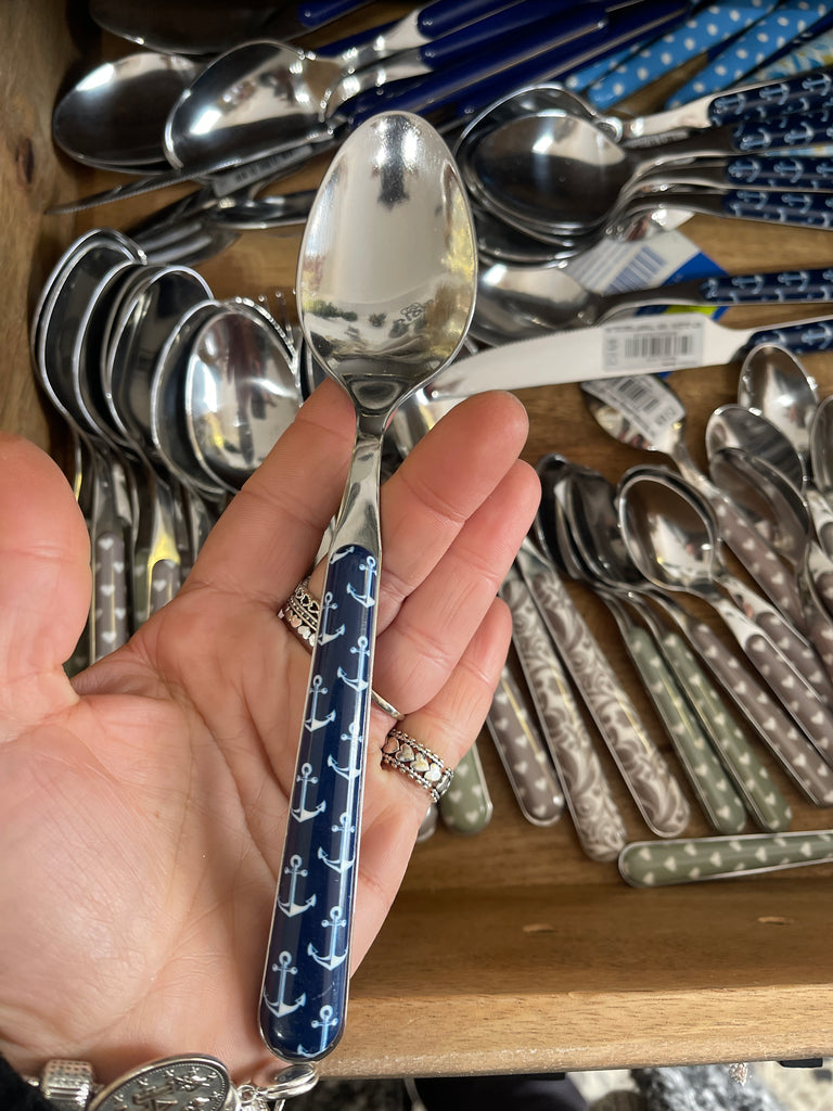 Cucchiaio da tavola Neva Posateria decorazioni varie